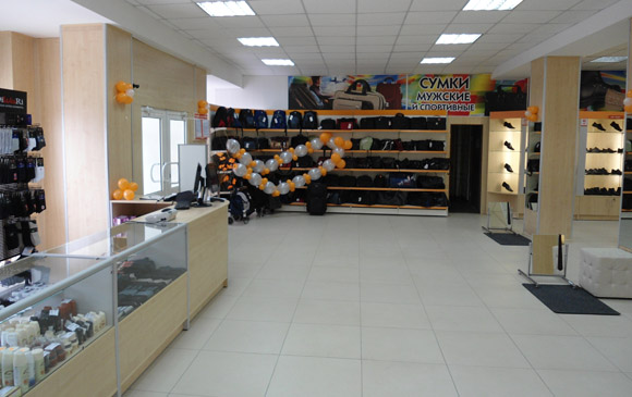 Стеллаж для сумок